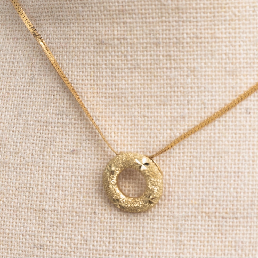 14K yellow gold donut shaped slide pendant diamond cut